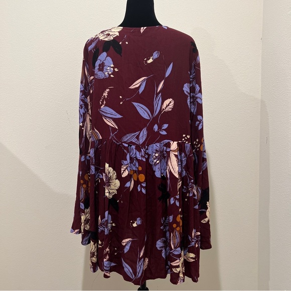 Free People Bella Wine Floral V Neck Tunic Shirt Top size M - Picture 3 of 6